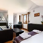 Penthouse аpartment Panoramic , Mountain Views Apartamento *